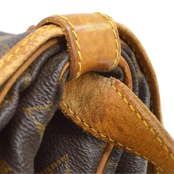 LOUIS VUITTON SAUMUR 35 MESSENGER SHOULDER BAG MONOGRAM M42254 AR9001 164144 - Picture 11 of 17